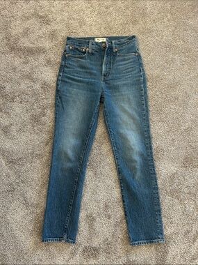 Madewell High-Rise Straight Jeans in Medium Blue Wash